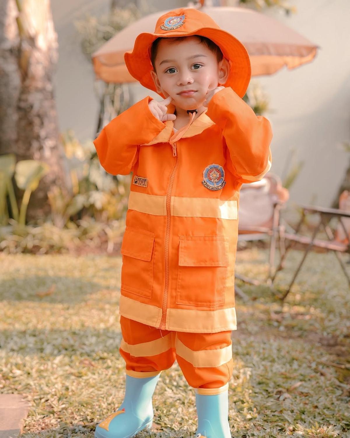 Potret Lucu Abang L Anak Lesti Kejora Cosplay, Mulai Avengers Sampai Pemain Manchester United