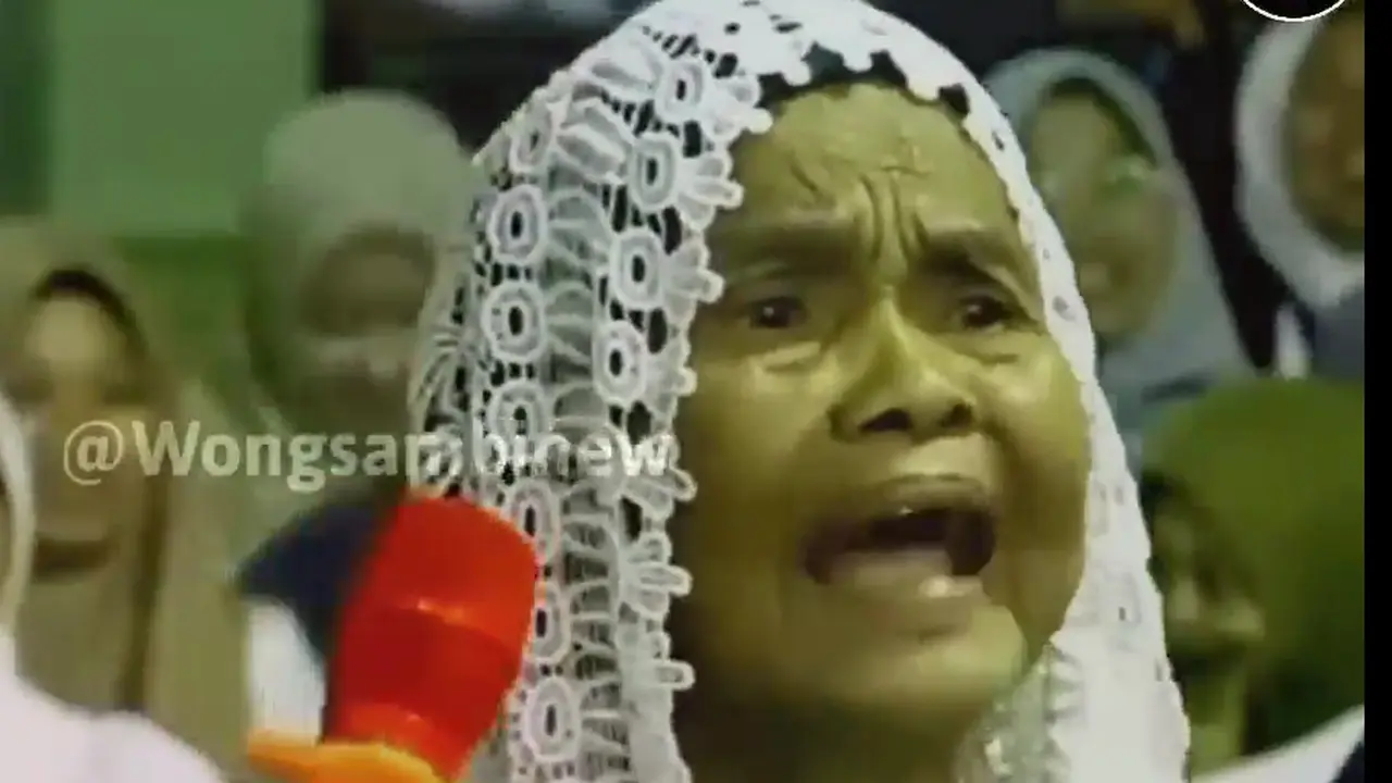 Jemaah Gus Iqdam yang renta namun masih tetap enerjik (SS: YT Wong Sambi New)