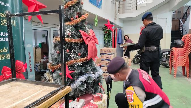 Siaga Malam Natal Sukabumi: Gegana Jibom Sterilkan Belasan Gereja
