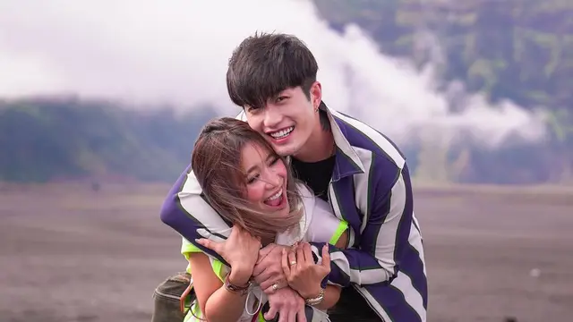 4 Tahun Menikah, Ini 6 Potret Mesra Lee Jeong Hoon dan Moa Aeim