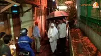 [VIDEO] Warga Berebut Amplop dari Jokowi di Masjid Setengah Jadi