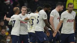 Tottenham Hotspur. Tottenham Hotspur terakhir kali bermain di divisi kedua Liga Inggris pada musim 1977/1978. Pada musim 1978/1979 mereka promosi ke Divisi Utama dan tidak pernah lagi terdegradasi. Total, 44 tahun The Lilywhites sukses bertahan di Divisi Utama hingga kini. (AP/Alastair Grant)