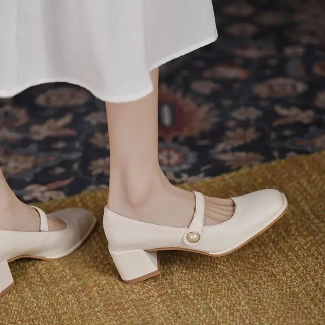 Upgrade OOTD Korean Look dengan Sepatu Mary Jane yang Trendy, Checkout Favoritmu!