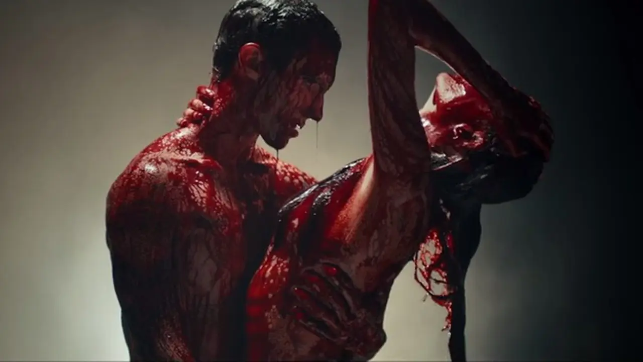 Adam Levine dan Istri Tampil 'Panas' di V-Klip Baru Maroon5