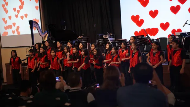 Konser Symphony of Love