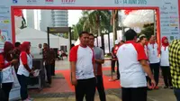 ‎Dibanjiri 10 Ribu Orang, Jokowi Resmikan Pasar Rakyat Syariah