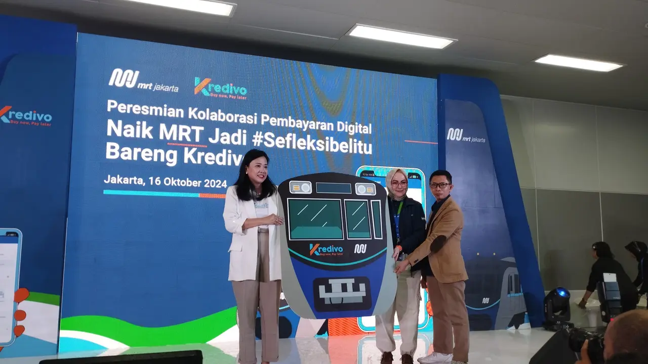 Konferensi Pers, kolaborasi Kredivo dan MRT Jakarta, di stasiun MRT Bundaran HI Bank DKI pada Rabu (16/10/2024)