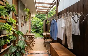 7 Desain Rumah dengan Area Jemur yang Tersembunyi di Balik Kebun, Rapi dan Tetap Privat