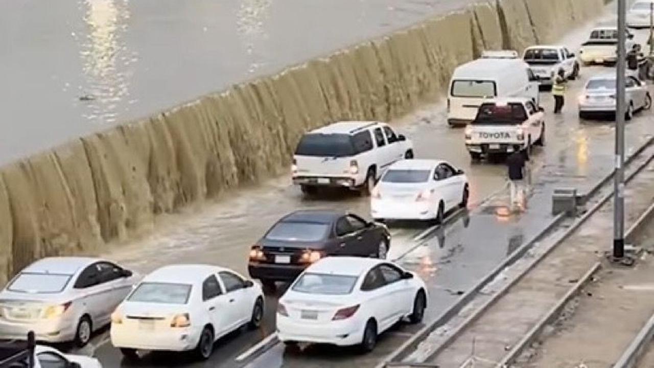 Banjir bandang di Arab Saudi X/Twitter @ask_almadina