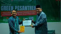 Dari Gang Padat Penduduk ke Pesantren: Survival Architecture Indonesia Mulai Direplikasi Nasional
