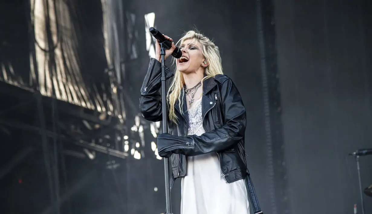 Taylor Momsen dari The Pretty Reckless (Foto: Amy Harris/Invision/AP)