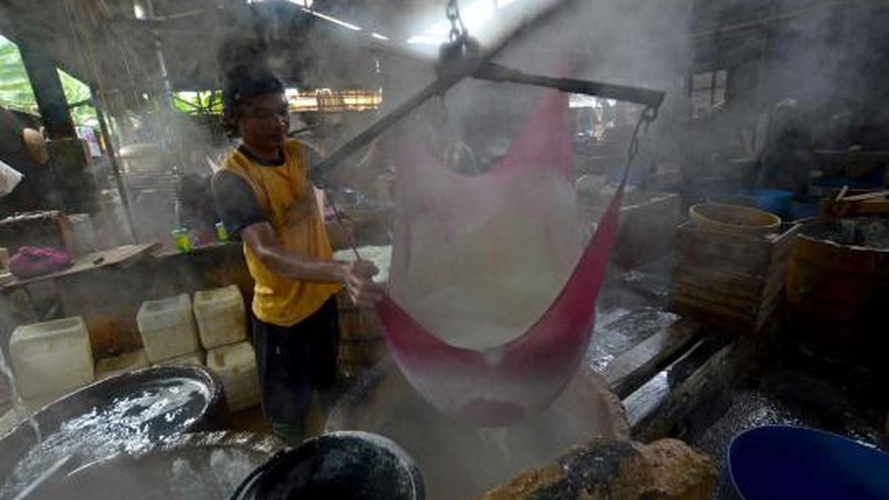 Tukang tahu keluhkan harga kedelai