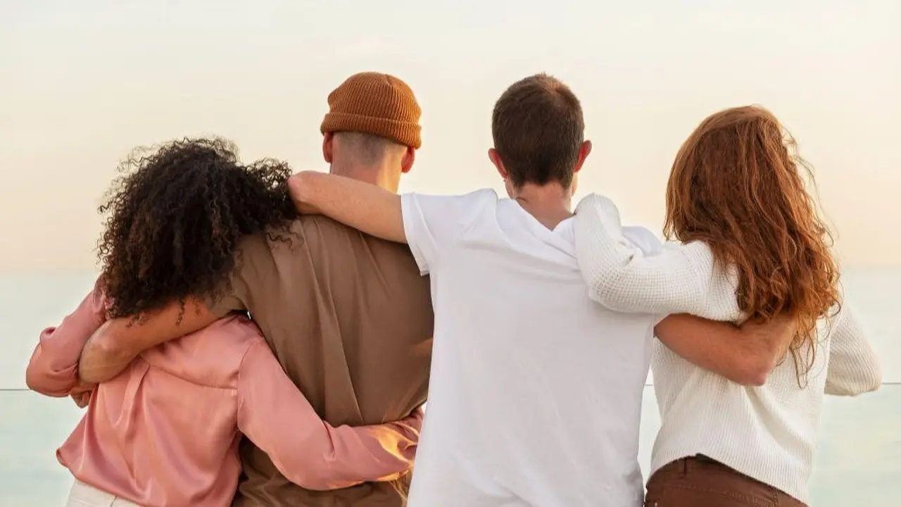45 Short Friendship Quotes to Remind You the Value of Your Relationship