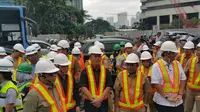 Plt Gubernur dan DPRD DKI Jakarta meninjau proyek MRT (Liputan6.com/ Nanda Perdana Putra)