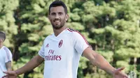 Mateo Musacchio berlatih jelang laga AC Milan melawan Lazio pada Minggu (10/9/2017). (acmilan.com)