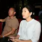 Ibunda Rio Haryanto, Indah Pennywati, lemas lihat putranya tabrakan. (Reza Kuncoro/Liputan6.com)