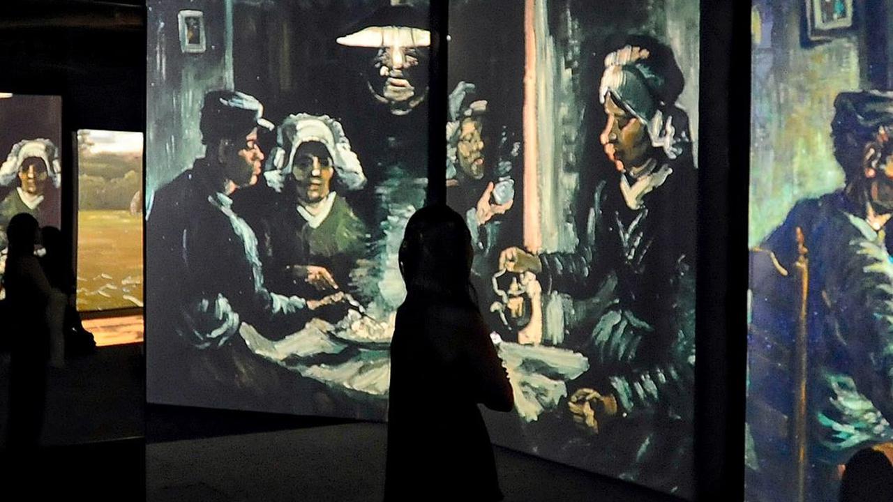 Semua karya Van Gogh Alive ditampilkan dalam detail yang sangat halus.