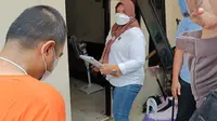 Rekonstruksi Kasus Ayah Bunuh 4 Anak di Jagakarsa, Jakarta Selatan. (Merdeka.com/Rahmat Baihaqi)