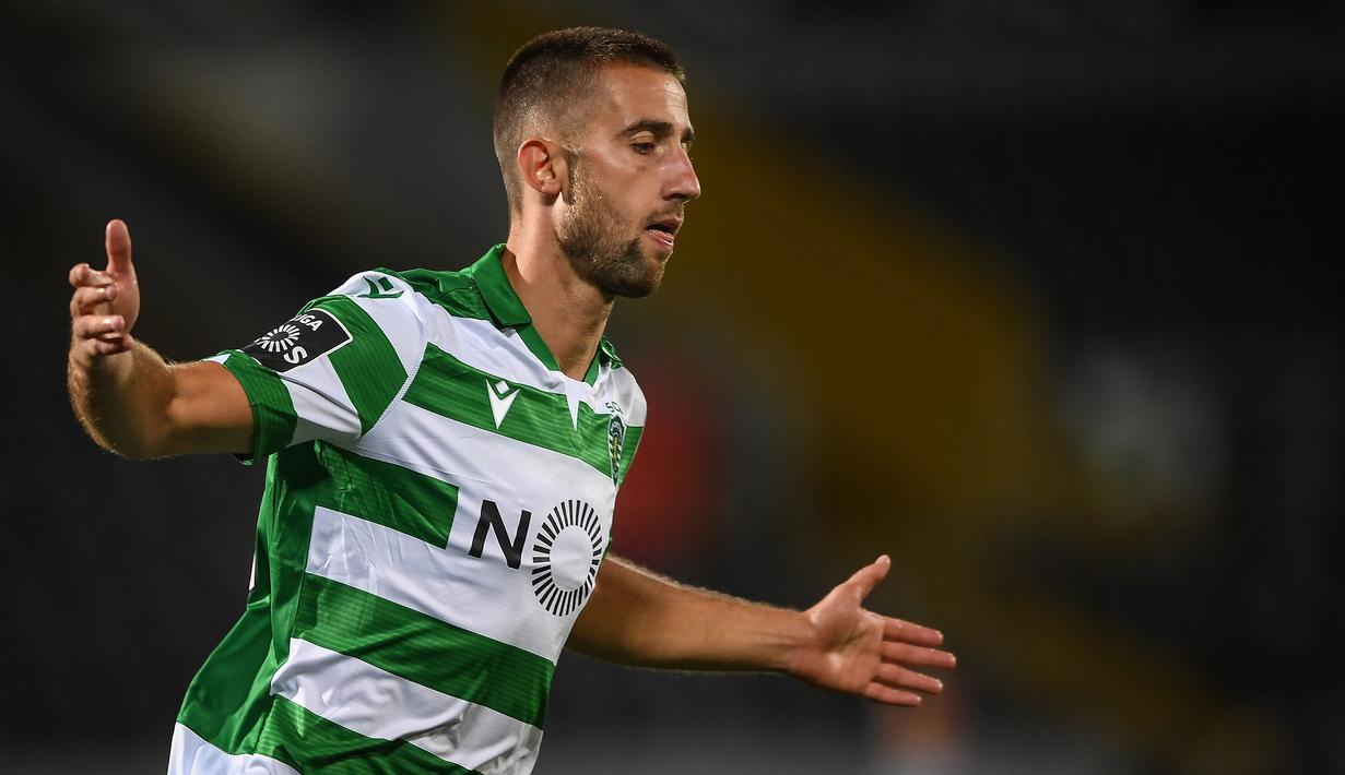 2. Andraz Sporar (6 gol dan 2 assist) : Penyerang berusia 26 tahun ini telah mengoleksi 6 gol di Liga Europa musim ini. Namun sayang, langkahnya terhenti di babak 32 besar usai Sporting Cp dikalahkan Istanbul Basaksehir. (AFP/Hugo Delgado/pool)