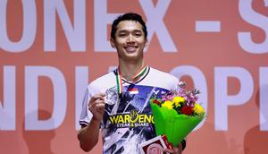Langkah Jonatan Christie di India Open 2026 harus terhenti di partai puncak. Tunggal putra andalan Indonesia itu belum mampu mengakhiri turnamen dengan gelar juara setelah kalah dari Lin Chun-Yi asal Chinese Taipei pada final yang digelar di New Delhi, Sabtu (18/1/2026). (Bola.com/Dok. PBSI)