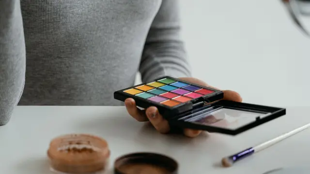 Cara Menggunakan Color Corrector agar Hasil Makeup Lebih Merata