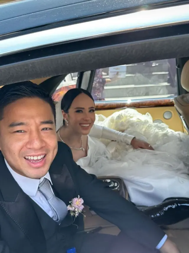 Pamela Bowie menikah