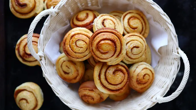 kue perut punai cinnamon roll