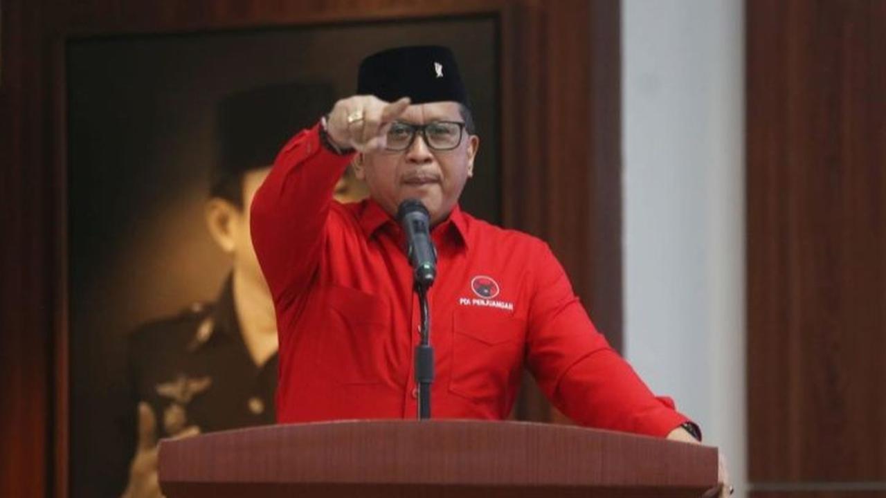 Berstatus Tersangka, Hasto Singgung Kegelapan Demokrasi dan Jokowi