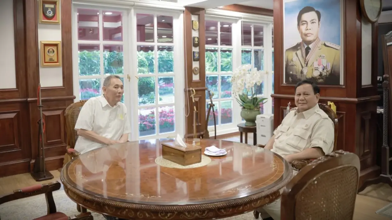 Pengusaha Jusuf Hamka melakukan pertemuan tertutup dengan Menteri Pertahanan RI Prabowo Subianto