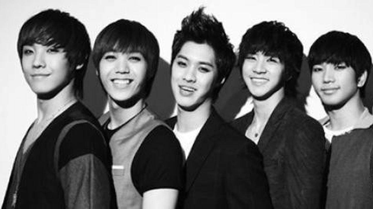 Tahun baru Lunar, MBLAQ menyapa dengan hanbook