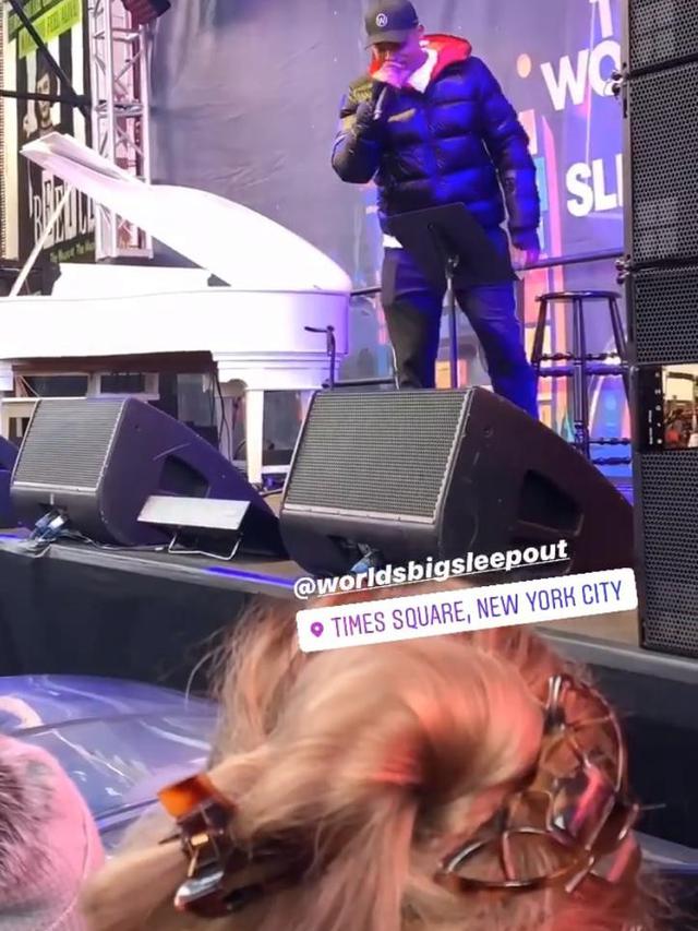 Will Smith ikut berpartisipasi dalam acara World's Big Sleep Out.