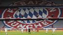 Suasana pertandingan antara Bayern Munchen kontra Eintracht Frankfurt pada laga Bundesliga di Allianz Arena, Minggu (24/5/2020). Bayern Munchen menang 5-2 atas Eintracht Frankfurt. (AP/Andreas Gebert)