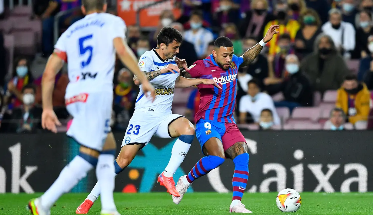 Barcelona mampu mengendalikan jalannya pertandingan sejak menit pertama. Sayangnya, tak menghasilkan satu pun tembakan hingga seperempat menit babak pertama dan baru mencatat shot on target pada menit ke-18. (AFP/Pau Barren)
