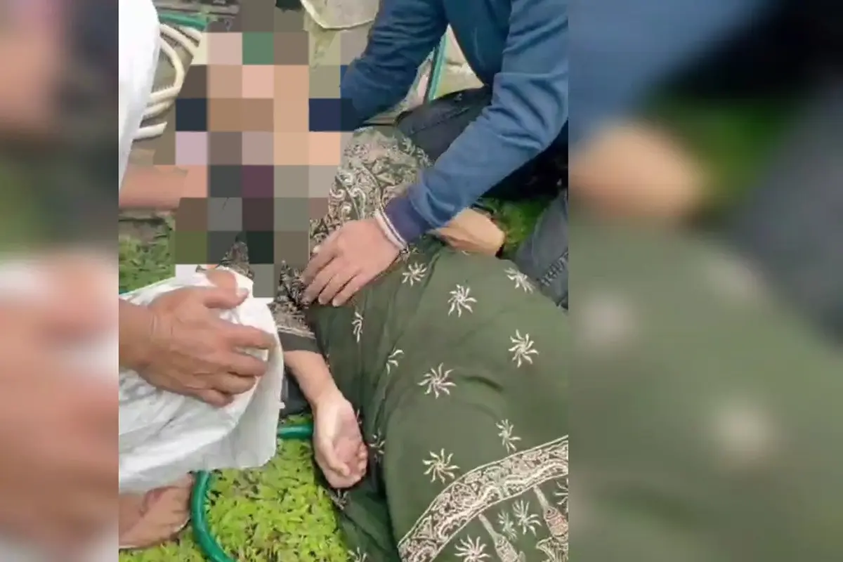 Seorang ibu di Lampung Selatan, Lampung meninggal dunia setelah ditikam menantu sendiri.