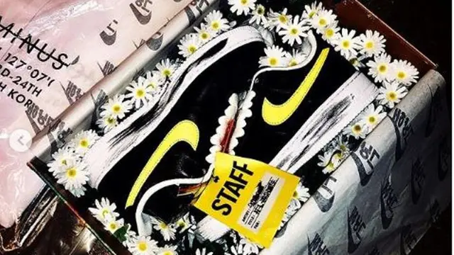 Dijual Seharga Mobil, Sneakers Kreasi G-Dragon Tetap Ludes Terjual