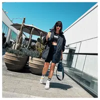 Gaya Miidriff sporty Nia Ramadhani (Foto: Instagram @ramadhaniabakrie)