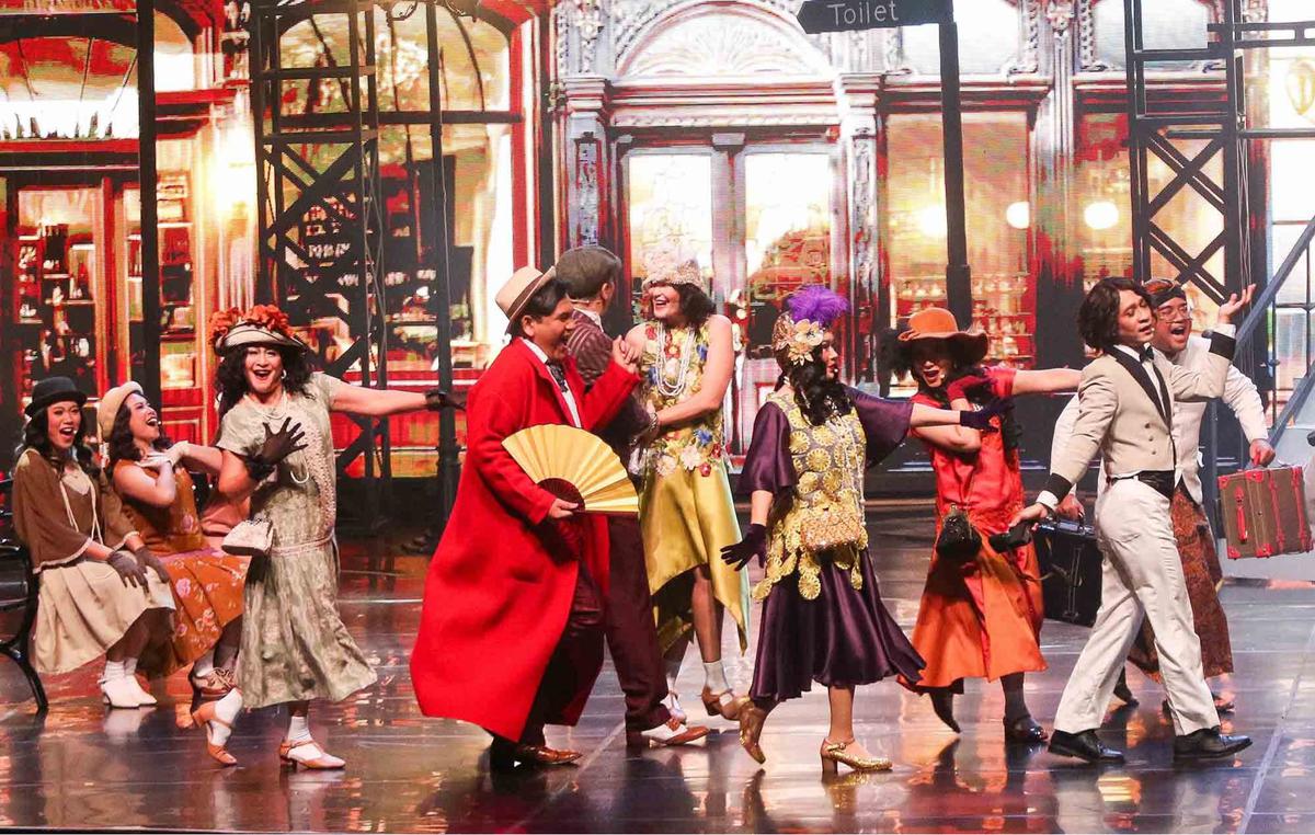 FOTO: City Of Love: Kolaborasi Seni Teater dan Sinema di Panggung JCC Jakarta
