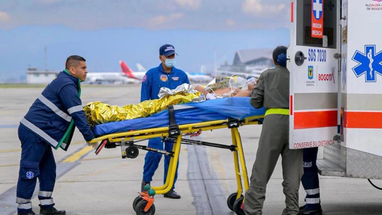 FOTO: Pesawat Hercules Jatuh Sesaat Lepas Landas Puluhan Orang Tewas