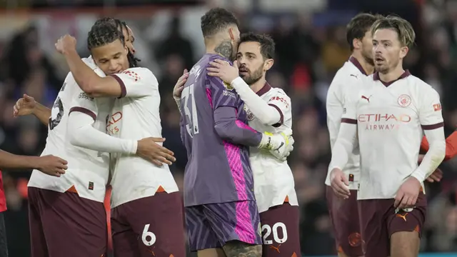 Foto: Taklukkan Luton Town Tanpa Erling Haaland, Man City Akhiri 4 Laga Beruntun Tanpa Kemenangan di Liga Inggris