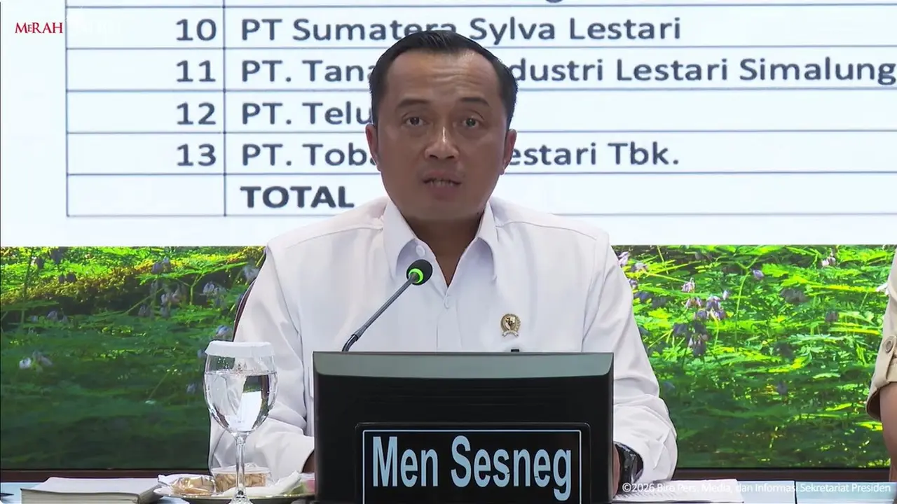 Menteri Sekretaris Negara (Mensesneg) Prasetyo Hadi Konferensi Pers Satuan Tugas Penertiban Kawasan Hutan di Kantor Presiden, Selasa (20/1/2026).