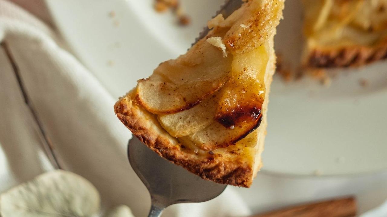 <b>Pie Kentang Isi Ragout</b>