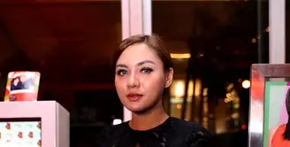 Sejak lama, semua orang sepakat bahwa pemuda dan pemudi adalah tumpuan harapan bangsa, Hadir di ajang Jakarta Fashion Week, Vicky mengungkapkan pendapatnya tentang makna Sumpah Pemuda. (Andy Masela/Bintang.com)