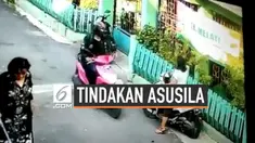 Pelecehan seksual yang dilakukan seorang pemotor pria terekam kamera CCTV. Kejadian terjadi pada sebuah gang di Purwakarta.