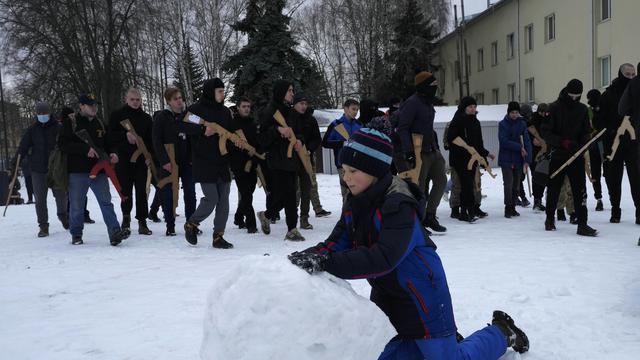 Warga Ukraina Latihan Pertahanan Militer di Tengah Ketegangan Dengan Rusia
