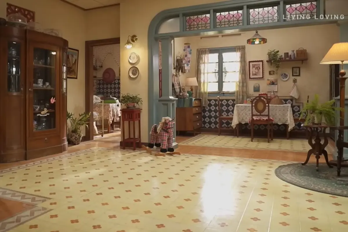 7 Potret Inspirasi Gaya Rumah Vintage di Film Na Willa, Klasik dan Penuh Karakter