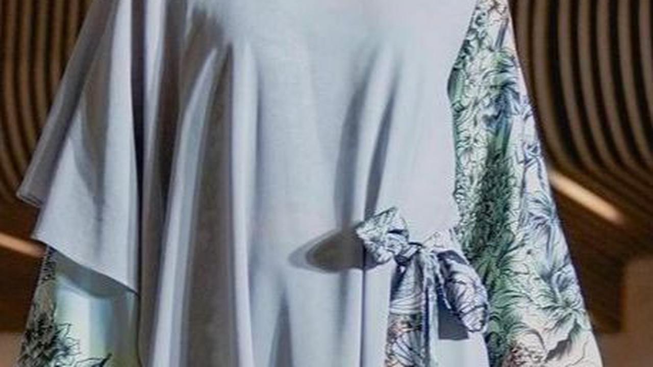 Tunik Plisket Gaya Cutting Miring, Bikin Tampilan Langsung Modis<br>