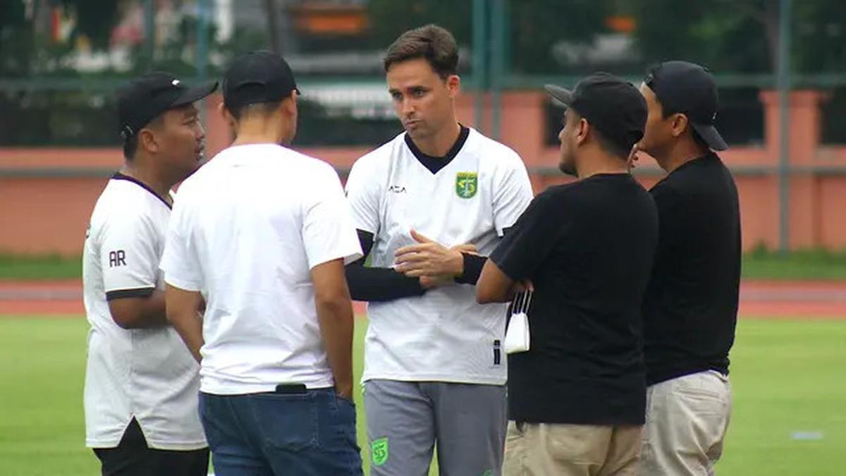 Paul Munster Bawa Persebaya ke Papan Atas, Kontraknya Bakal Diperpanjang?