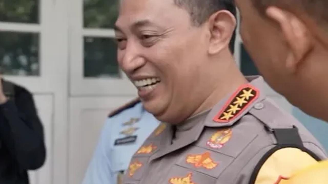 Kapolri Kunjungi Rumah Kelahiran di Maluku
