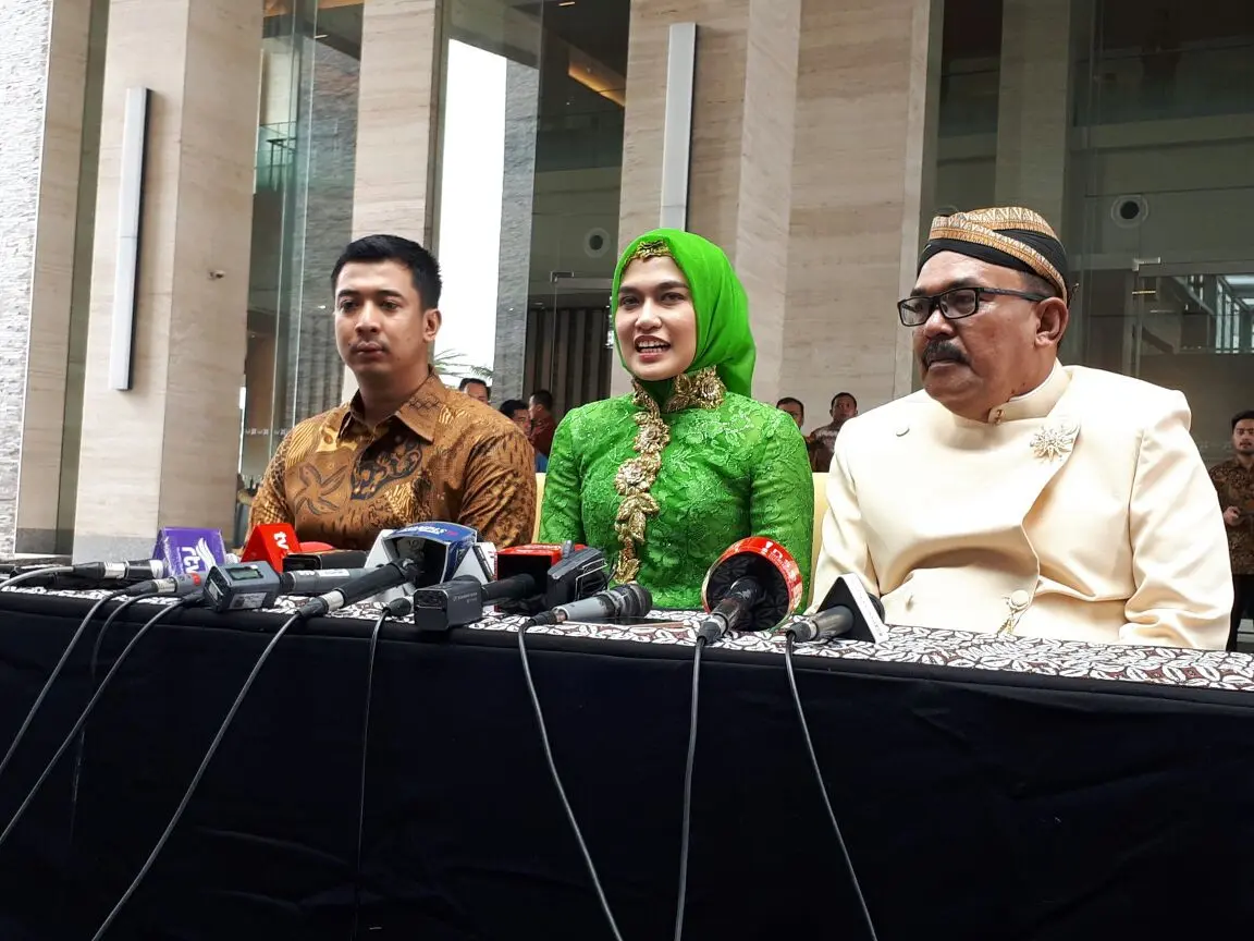 Pihak keluarga Bobby Nasution menggelar konferensi pers. (Riswinanti/Bintang.com)