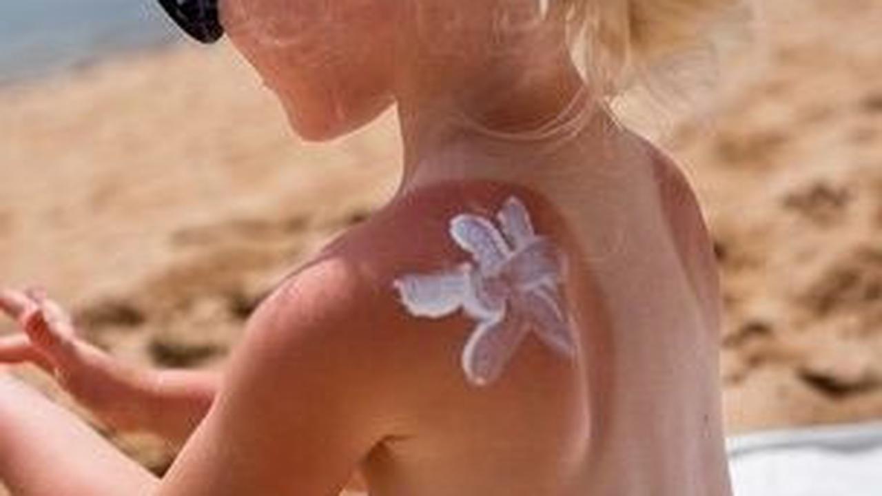 6.&nbsp;Tekstur Sunblock: Pilih tekstur sunblock yang sesuai dengan jenis kulit Anda, misalnya gel untuk kulit berminyak dan krim untuk kulit kering.